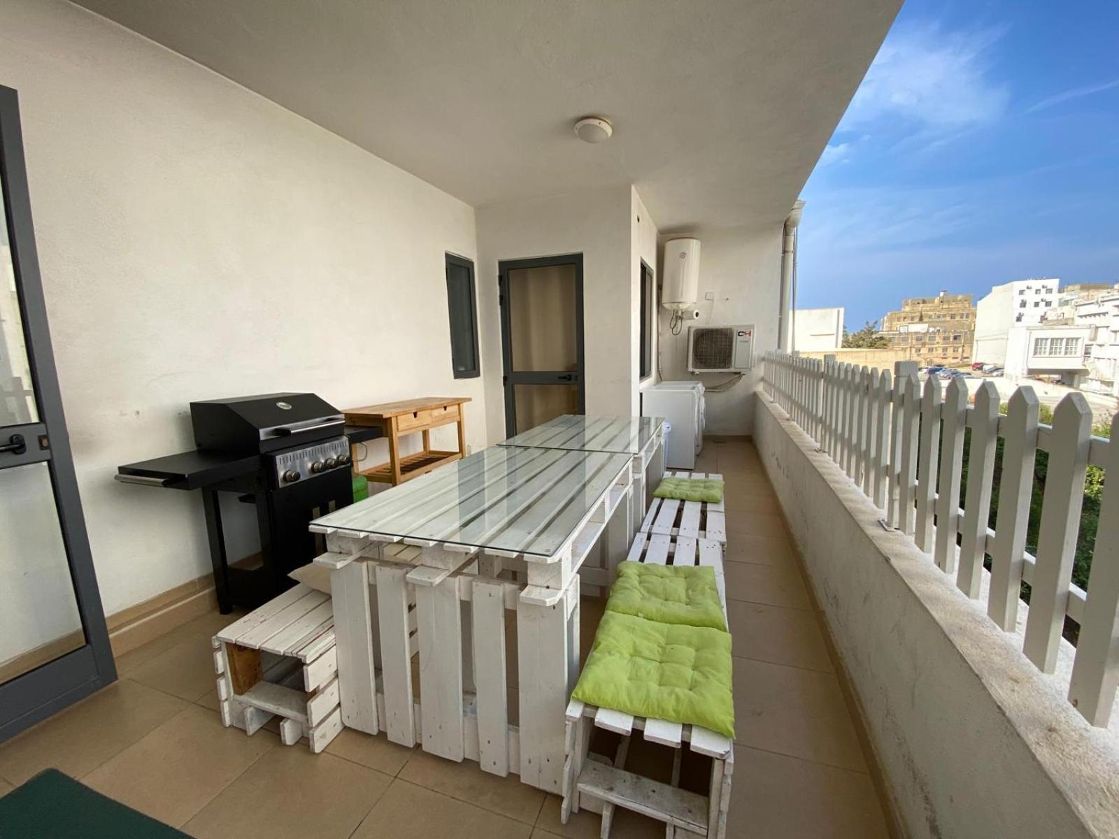 Xl Central Home - Sleeps 10 People Pietà Exteriér fotografie